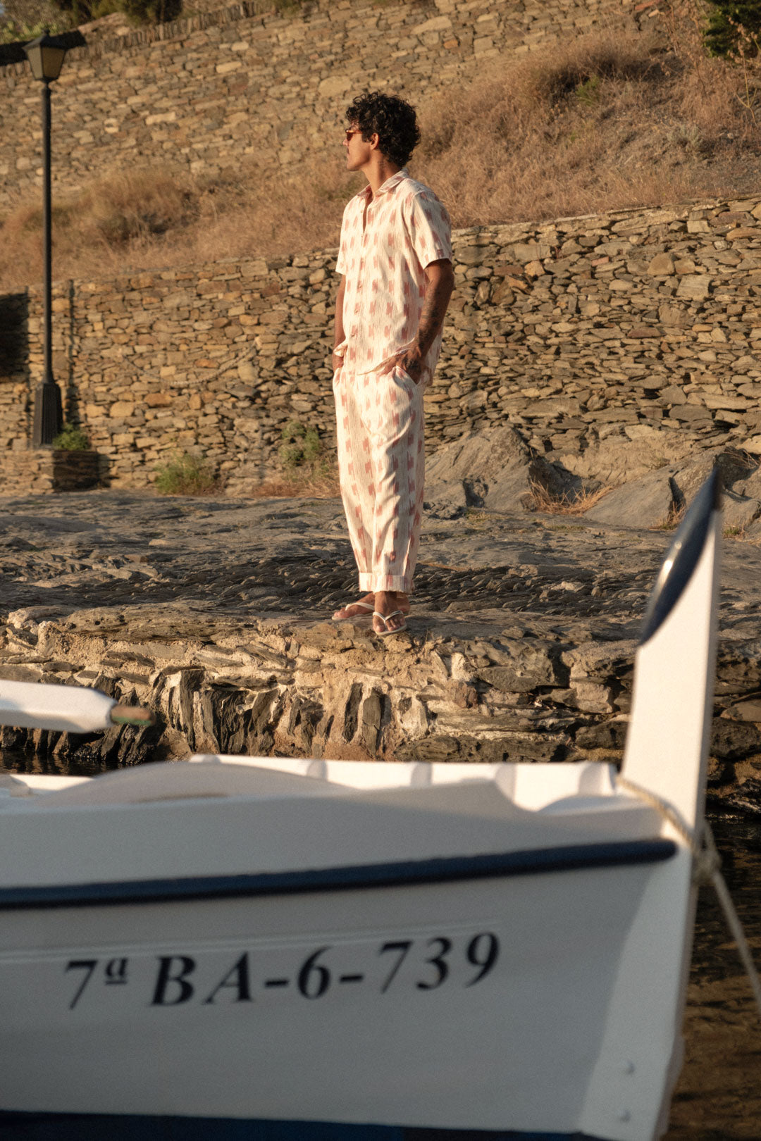desi hand-woven cotton shirt in white and pink