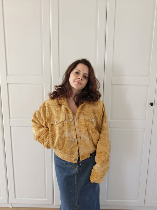 Amber Velvet Jacket cropped S von Anouri, am Model getragen