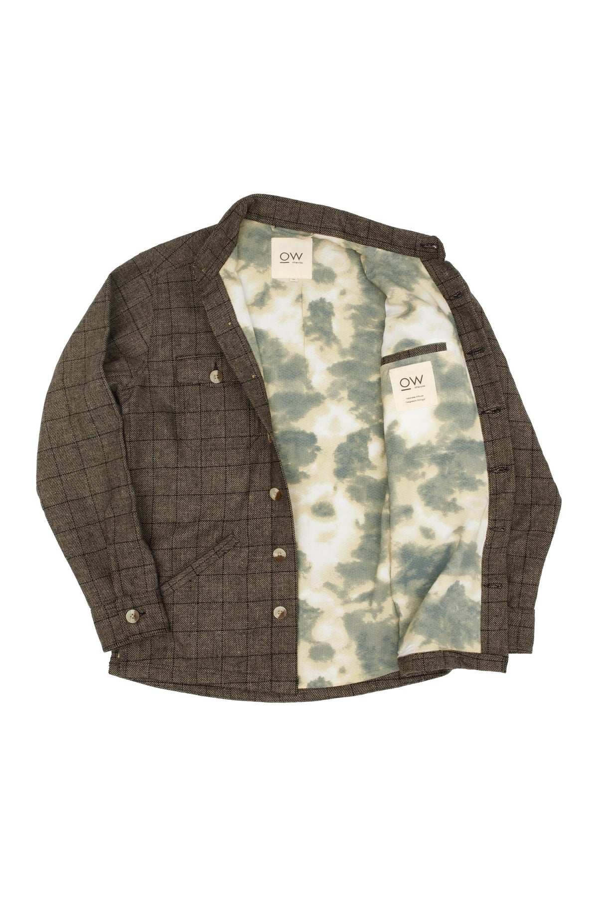 Otherwise Sao Upcycled Wool Jacket In Grey – offene Vorderansicht mit gemustertem Futter