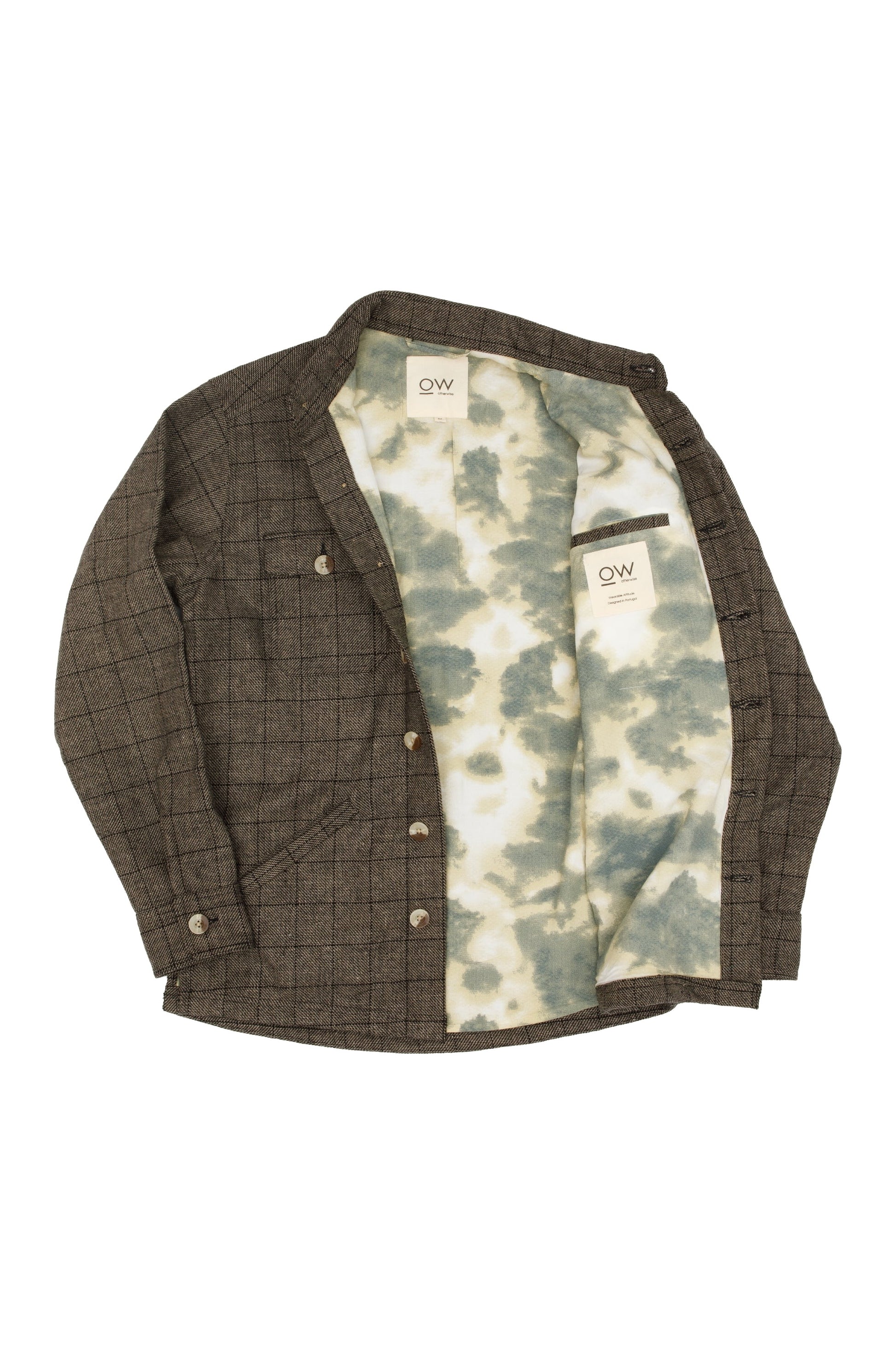 Otherwise Sao Upcycled Wool Jacket In Grey – offene Vorderansicht mit gemustertem Futter