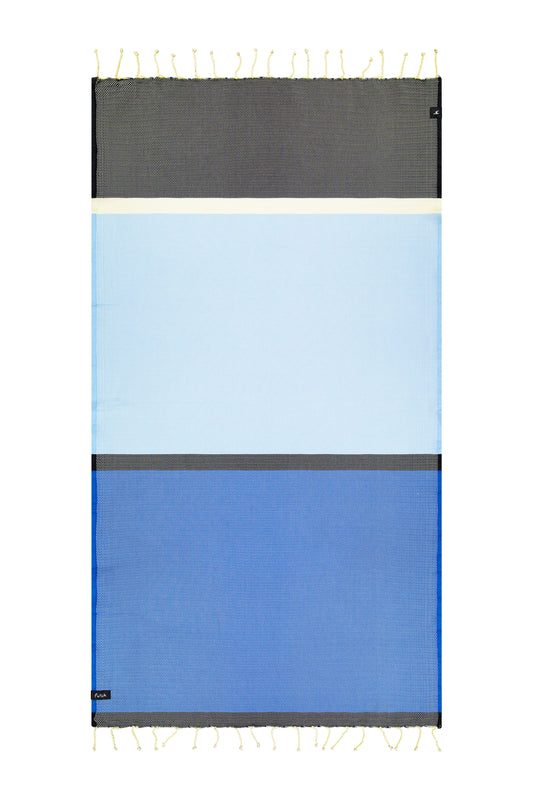 Futah Canyon Blue Beach Towel – Gesamtansicht mit blauen Farbblöcken