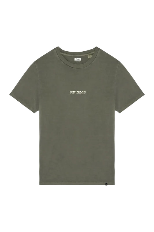 Futah Saudade T-shirt – Vorderansicht mit Saudade-Schriftzug